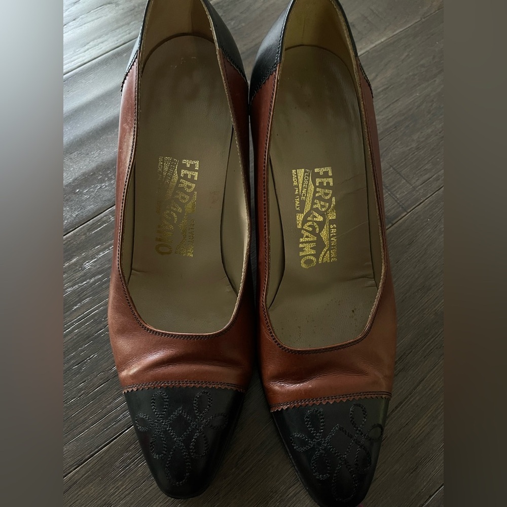Vintage Salvatore Ferragamo Brown and Black Women’s Kitten Heels Almond Toe 7.5